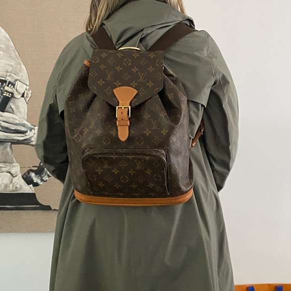 ***Authentic Louis Vuitton Montsouris GM*** - Picture 16 of 16